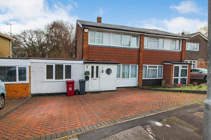 3 Bedroom Semi Detached House To Rent In Savernake Close, Tilehurst, Reading, RG30