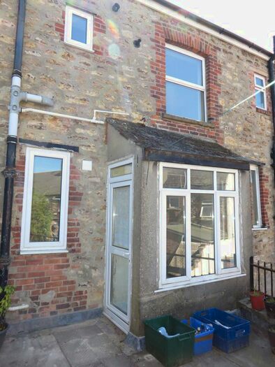2 Bedroom Maisonette To Rent In Sherborne Road, Yeovil, BA21