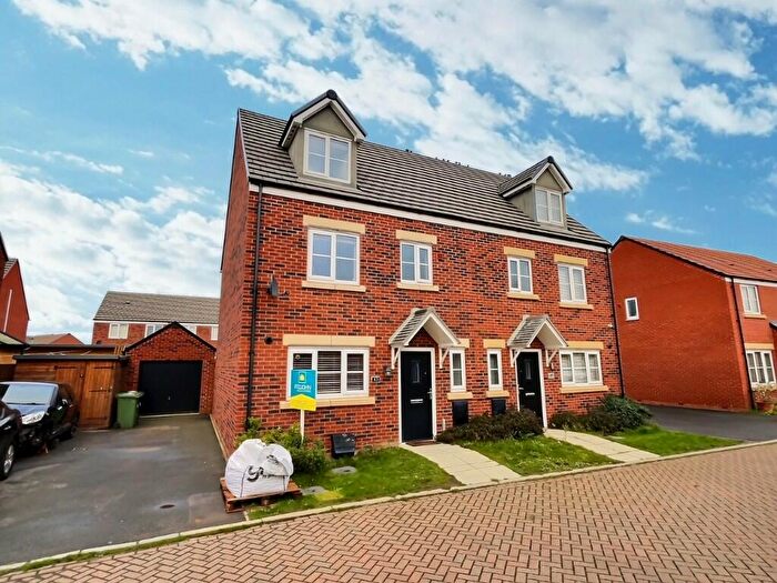 4 Bedroom Semi-Detached House To Rent In Kentwell Road, Hampton Gardens, Peterborough, Cambridgeshire, PE7