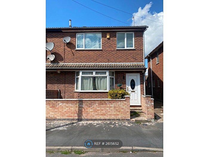 3 Bedroom Semi-Detached House To Rent In Roderick Street, Nottingham, NG6