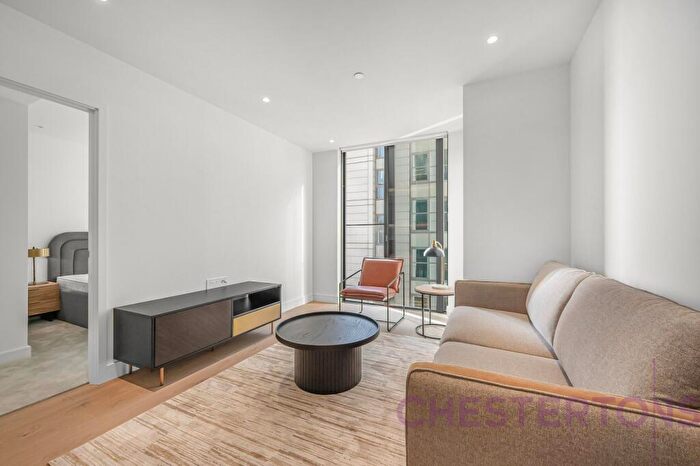 2 Bedroom Flat To Rent In Harcourt Tower, South Quay, E14