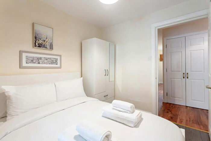 4 Bedroom Terraced House To Rent In Bishops Way, London., E2