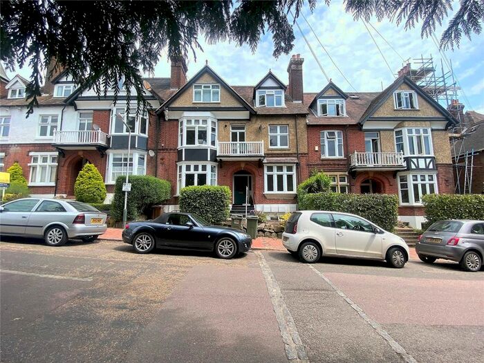 2 Bedroom Flat To Rent In Madeira Park, Tunbridge Wells, Kent, TN2