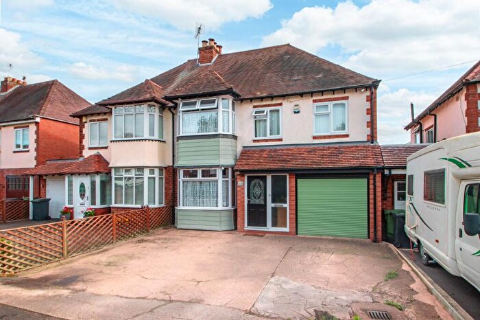 4 Bedroom Semi-Detached House For Sale In Studley Road, Greenlands, Redditch, B98