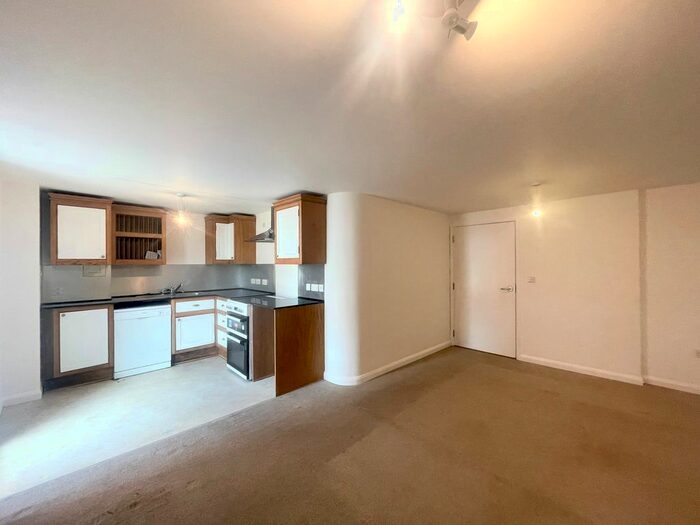 2 Bedroom Flat To Rent In Back Hamlet, Ipswich, IP3