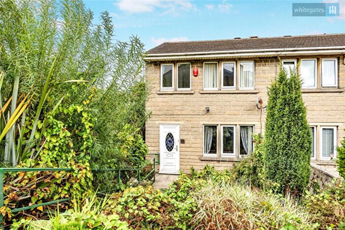 3 Bedroom End Of Terrace House For Sale In Stretchgate Lane, Pellon, Halifax, HX2