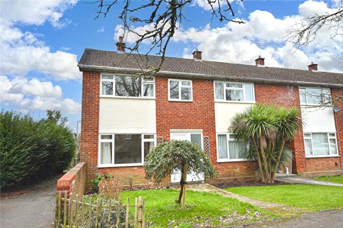 4 Bedroom End Of Terrace House To Rent In Middlefield, Farnham, Surrey, GU9