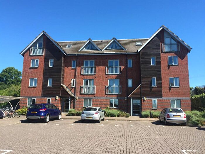 2 Bedroom Flat To Rent In Rugby, CV21