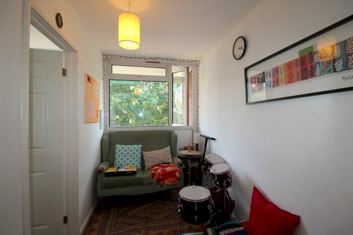 4 Bedroom Maisonette To Rent In Ethnard Road, Peckham, SE15