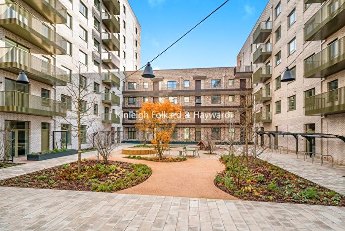 2 Bedroom Flat To Rent In Tide Street, Barking, IG11