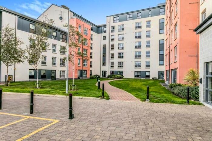 2 Bedroom Flat To Rent In Ocean Apartments, Park Road, Top Floor, AB24