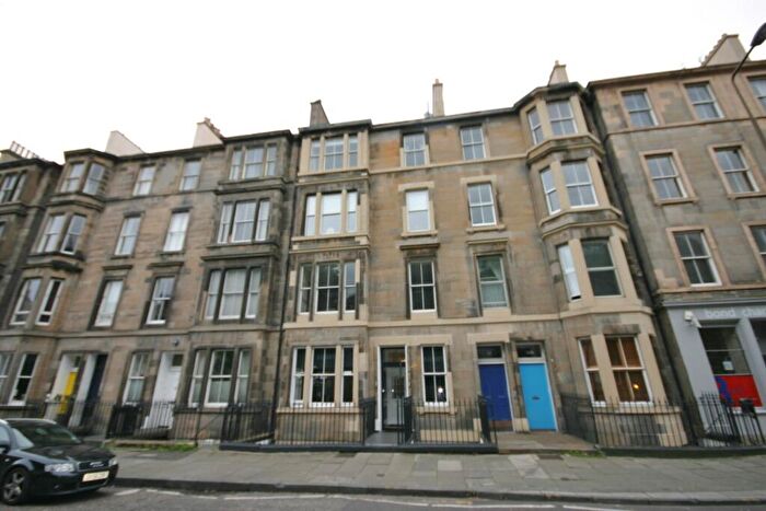 3 Bedroom Flat To Rent In East London Street, Broughton, Edinburgh, EH7