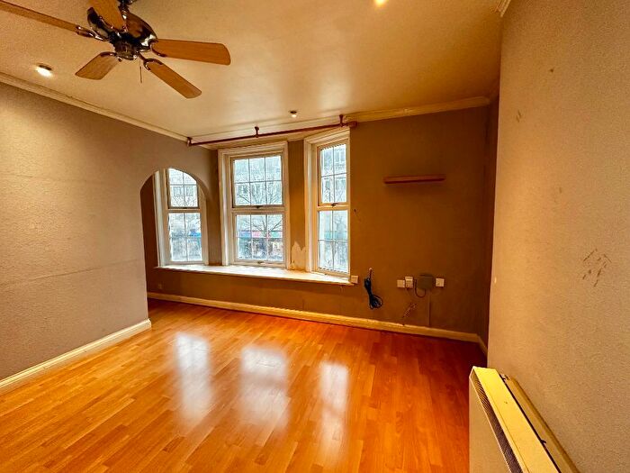 1 Bedroom Flat For Sale In High Street, Orpington, Kent, BR6