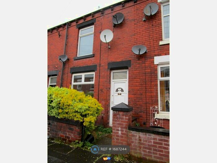 2 Bedroom Terraced House To Rent In Crosby Road, Manchester, M40