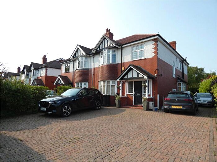 2 Bedroom Flat For Sale In Stanneylands Road, Wilmslow, Cheshire, SK9