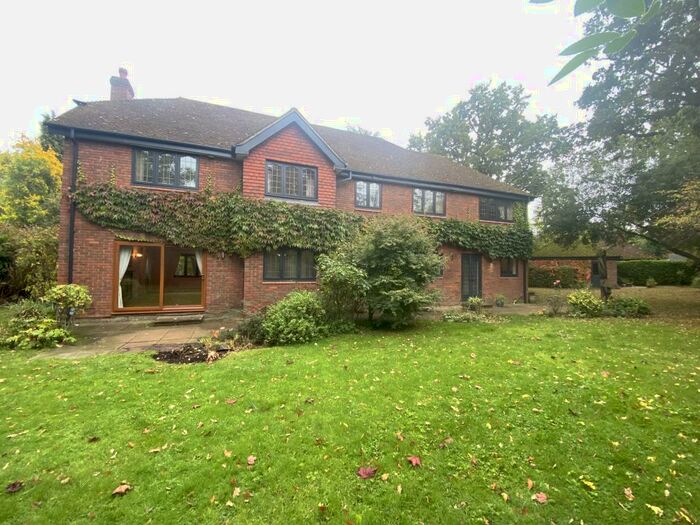 5 Bedroom Detached House To Rent In Turnoak Park, SL4