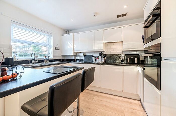 3 Bedroom Terraced House For Sale In Barbel Close, Earley, Reading, RG6
