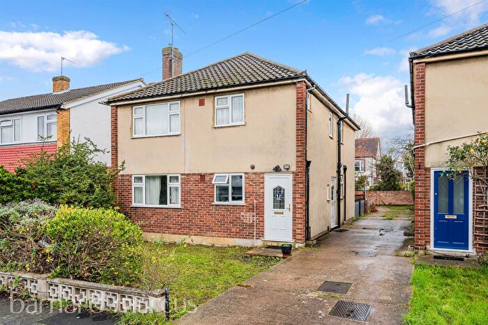 2 Bedroom Maisonette For Sale In St. James Avenue, Sutton, SM1