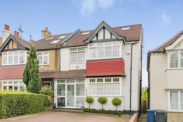 5 Bedroom Semi-Detached House For Sale In Holly Park, Finchley, N3