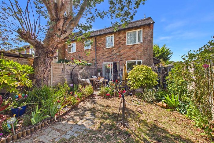 3 Bedroom Semi-Detached House For Sale In Tamar Way, Tangmere, PO20