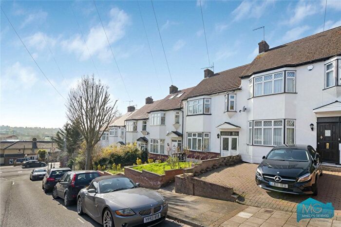 3 Bedroom Terraced House For Sale In Woodfall Avenue, Barnet, EN5
