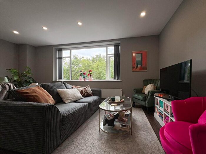 2 Bedroom Apartment To Rent In Spen Lane, West Park, Leeds, LS16