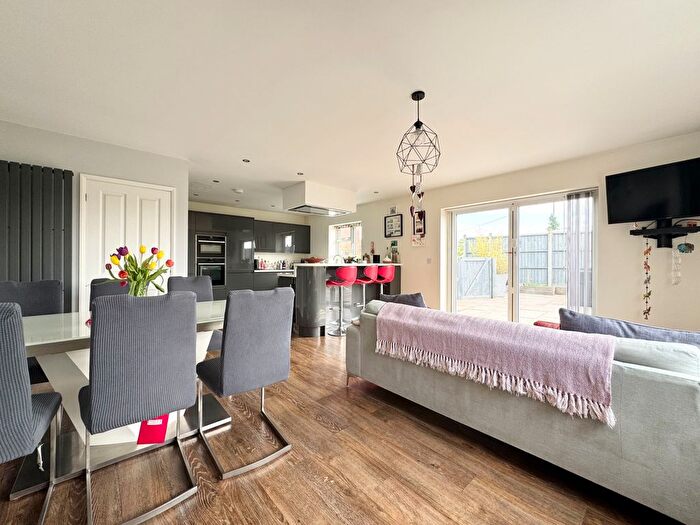 4 Bedroom Semi-detached House For Sale In Lower Icknield Way, Marsworth, HP23