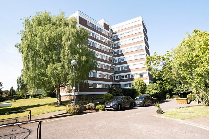 3 Bedroom Flat To Rent In Sheldon Avenue, Highgate, N6