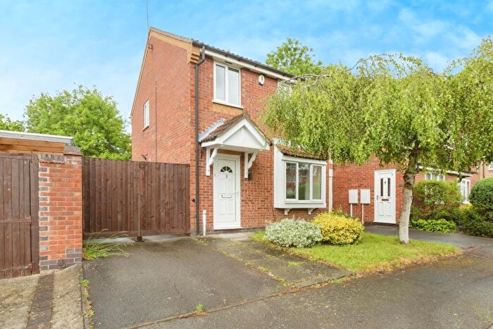 3 Bedroom House To Rent In Larchwood Close, Leicester, LE2