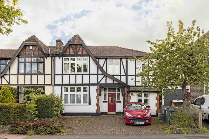 1 Bedroom Property To Rent In Surbiton Hill Park, Surbiton, KT5