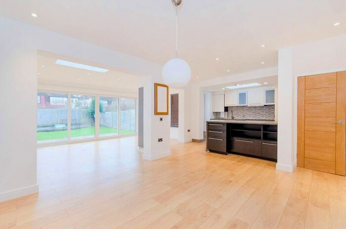 3 Bedroom Semi-Detached House To Rent In Headstone Gardens, Headstone, Harrow, HA2