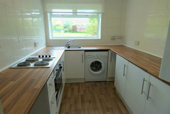 2 Bedroom Apartment To Rent In Meadow Court, Broadgate, PR1