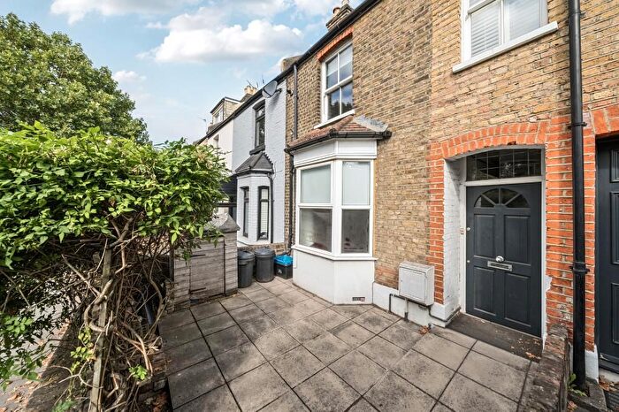 3 Bedroom Terraced House To Rent In Lower Mortlake Road, Richmond, TW9