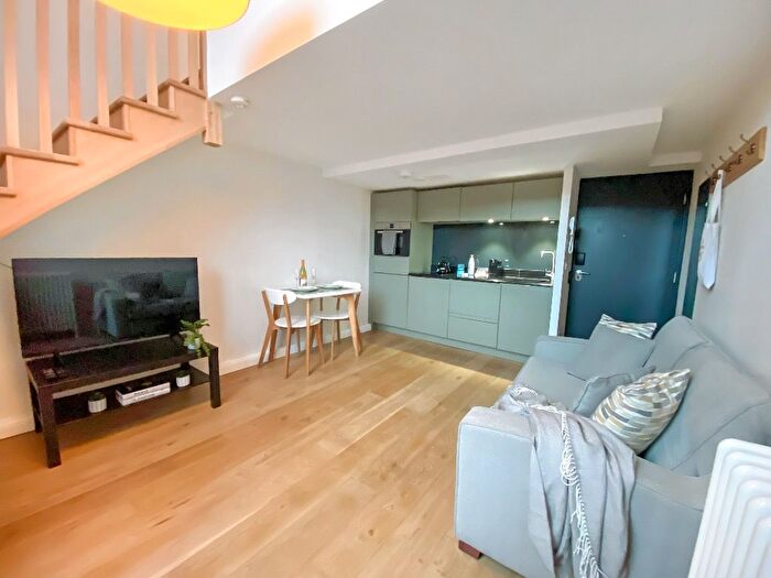 1 Bedroom Flat To Rent In Flat, Mcdonald Road, Broughton, Edinburgh, EH7