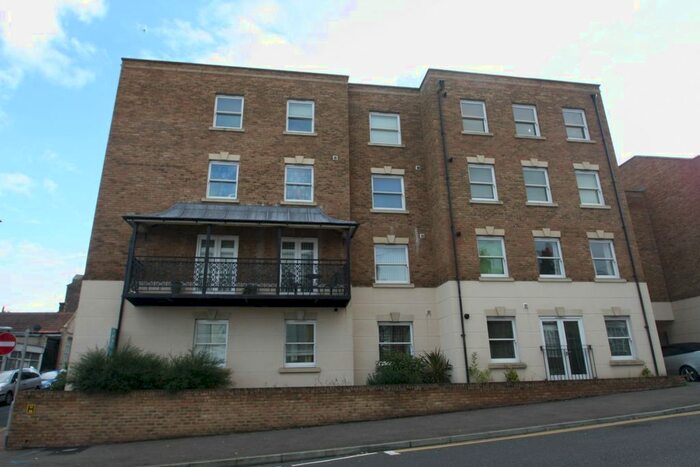 2 Bedroom Flat To Rent In Addington Street, Ramsgate CT11