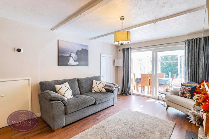 3 Bedroom Semi-Detached House For Sale In Catkin Drive, Giltbrook, Nottingham, NG16