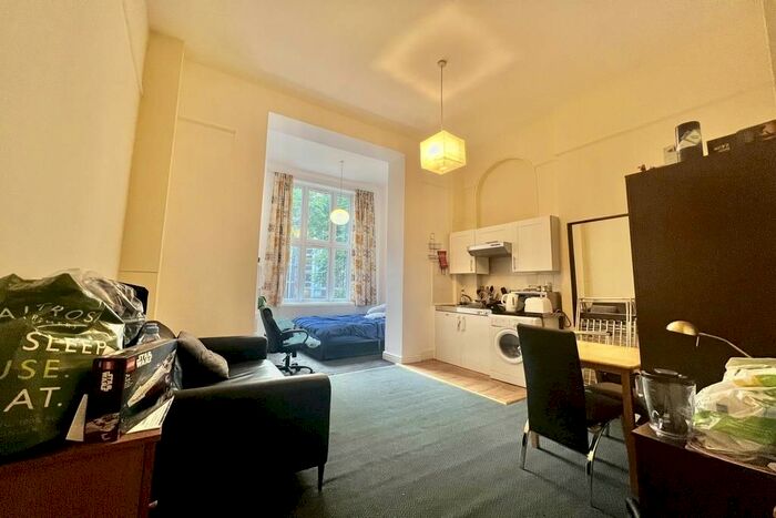 Studio To Rent In Cromwell Road, London, SW5