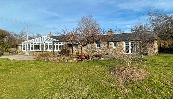 3 Bedroom Detached House For Sale In Garreg Fawr, Groeslon, Caernarfon, Gwynedd, LL54