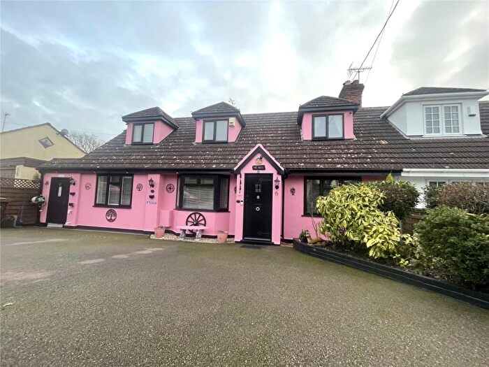 3 Bedroom Bungalow For Sale In Fairmead Avenue, Daws Heath, Hadleigh Essex, SS7