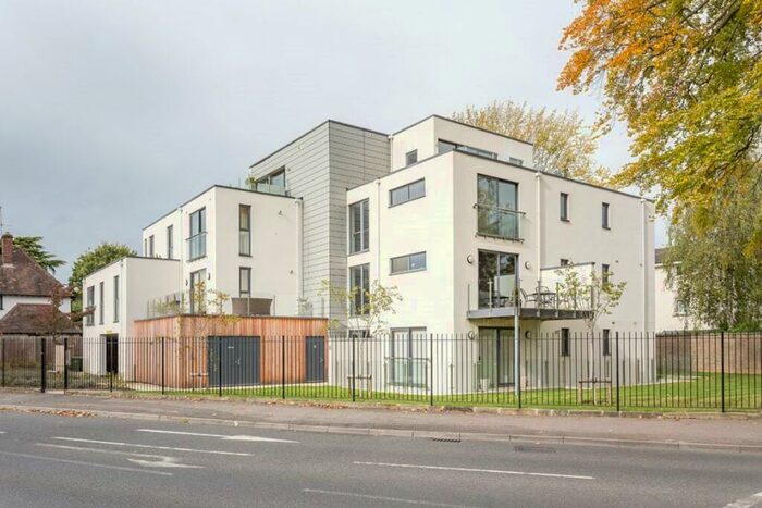 3 Bedroom Flat To Rent In Off Lansdown Road, GL51