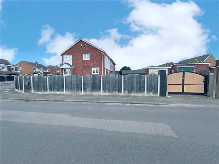 3 Bedroom Semi-Detached House For Sale In Laycock Avenue, Aston, Sheffield, S26
