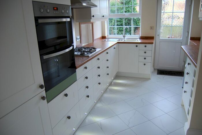 2 Bedroom Flat To Rent In Cherry Tree Lane, Edwalton, Nottingham, NG12