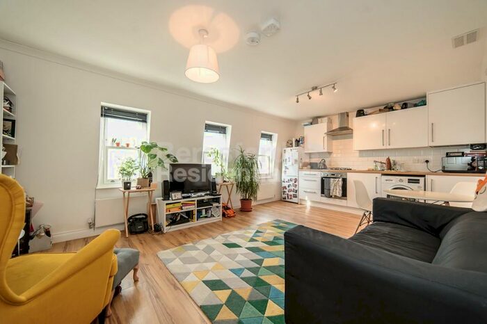 1 Bedroom Flat To Rent In Peckham High Street, London, SE15