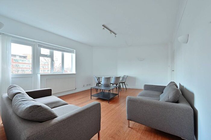 4 Bedroom Flat To Rent In Willesden Lane, Brondesbury, London, NW2