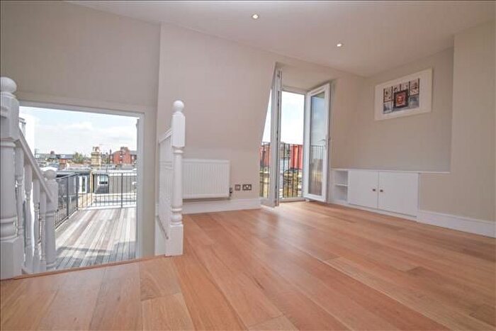 4 Bedroom Terraced House To Rent In Fulham Palace Road, Fulham, London, SW6