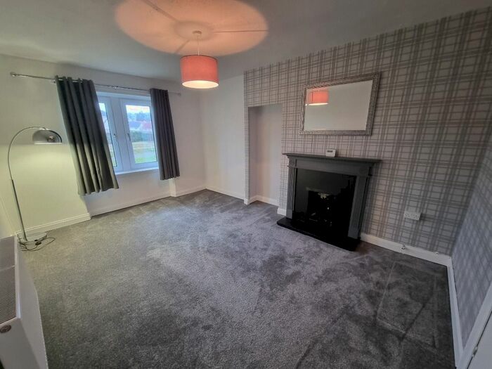 2 Bedroom Flat To Rent In Kirk Brae, Cults, Aberdeen AB15