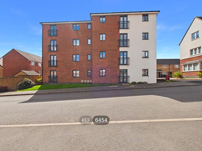 2 Bedroom Flat To Rent In Renshaw Drive, Gedling, Nottingham, NG4