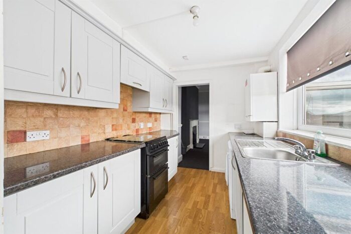 2 Bedroom Flat To Rent In Station Terrace, Washington, NE37