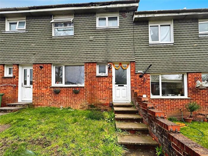 3 Bedroom Terraced House To Rent In Falcon Road, Guildford, GU1
