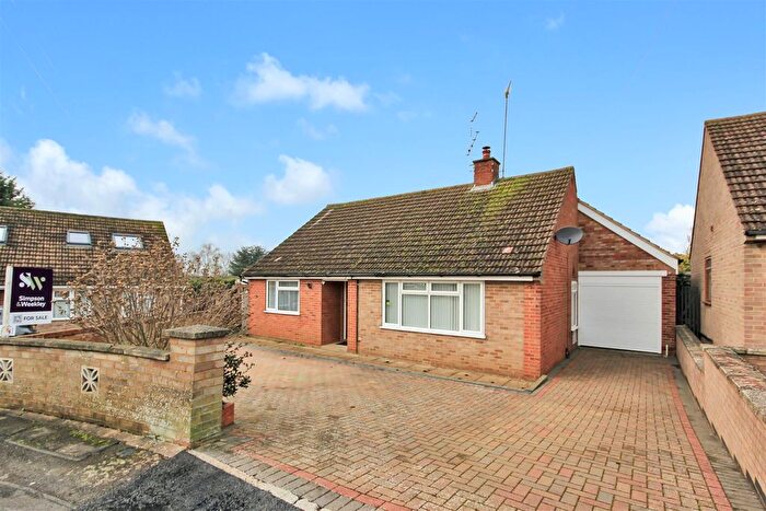 3 Bedroom Detached Bungalow For Sale In Vine Hill Close, Higham Ferrers, NN10
